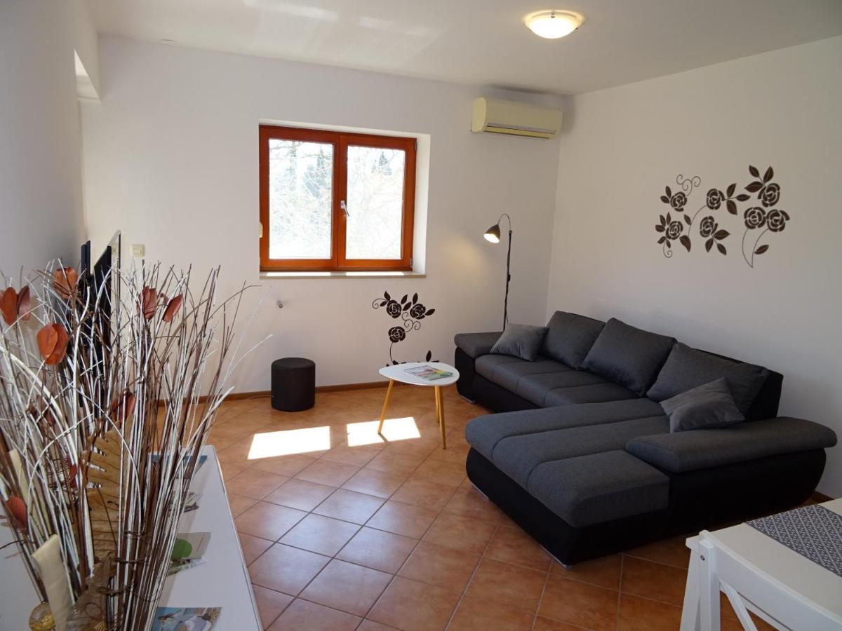 Apartment Erika Premantura Exterior foto