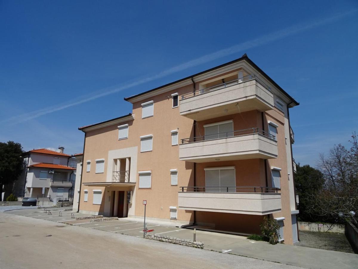 Apartment Erika Premantura Exterior foto
